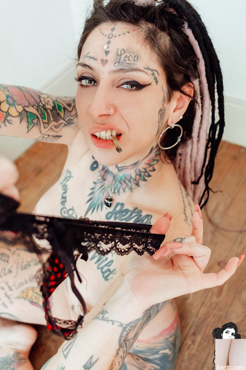 (Suicide Girls) 17 de janeiro de 2025-Elfika -Mystify (46P)