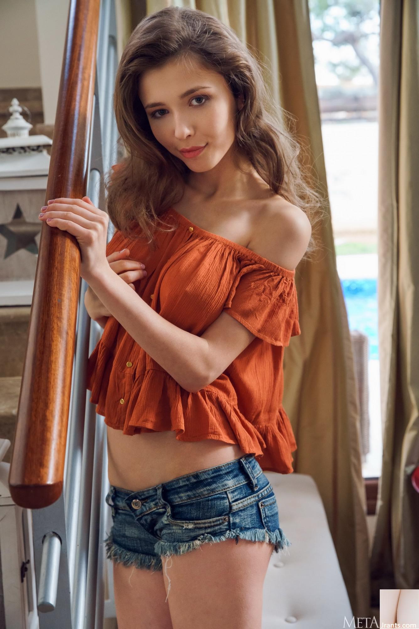 Mila Azul – Montok Sayang (90P)