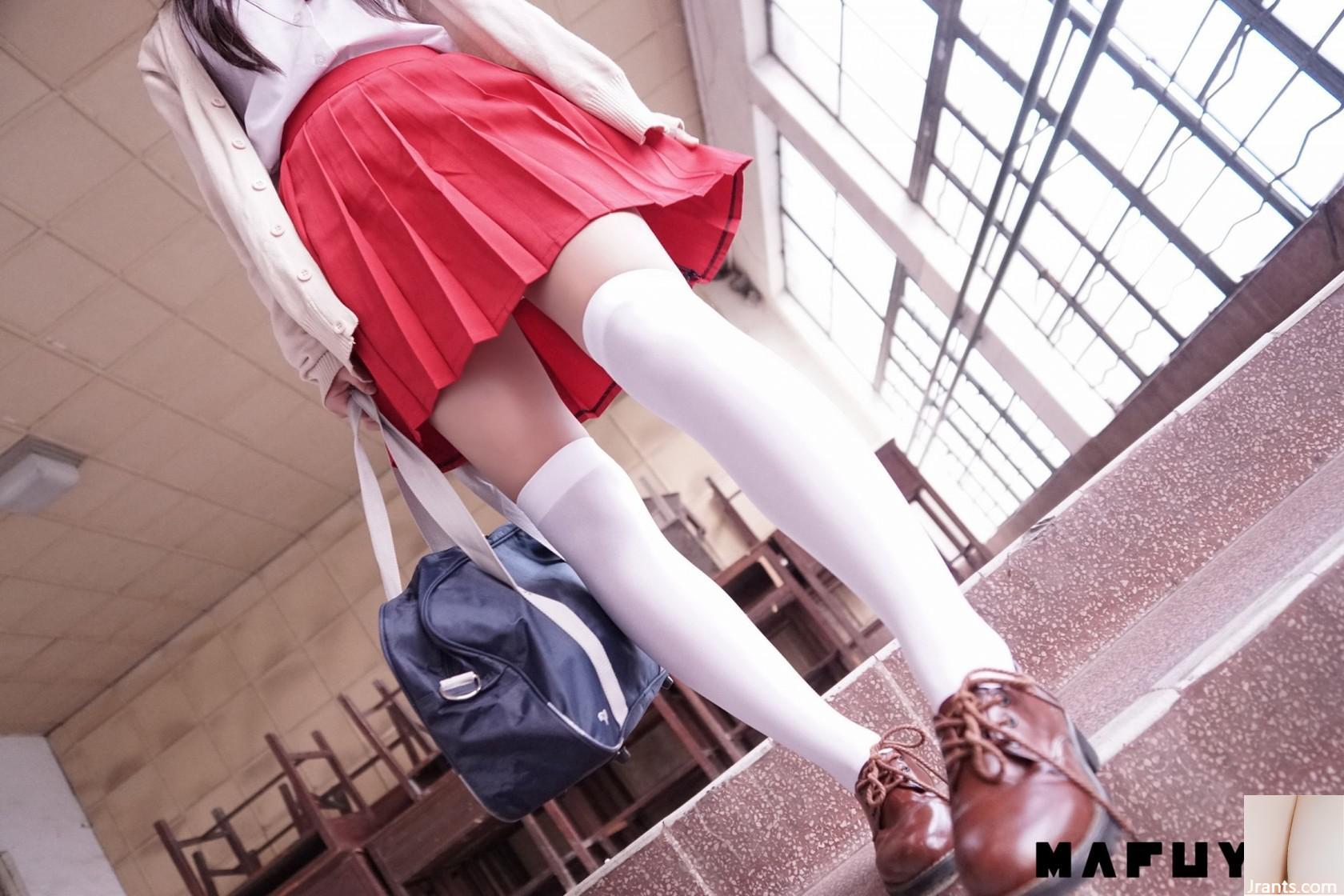 (MAFUYU) Loli Kameita Mafuyu Classroom Red Water K Chaussettes au-dessus du genou en soie (112P)