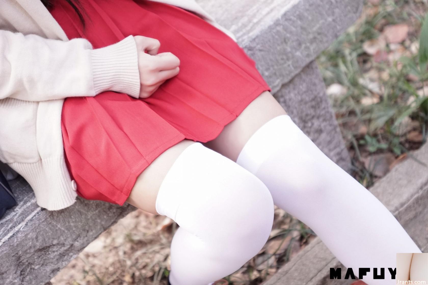 (Mafuuu) Lolita Shenli Board True Winter Klassenzimmer rotes Wasser K Sir Simpan Socken (112p)