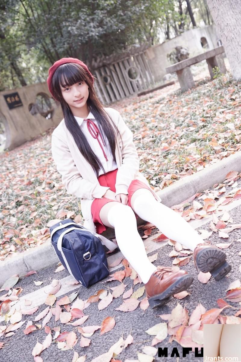 (Mafuuu) Lolita Shenli Board True Winter Klassenzimmer rotes Wasser K Sir Simpan Socken (112p)