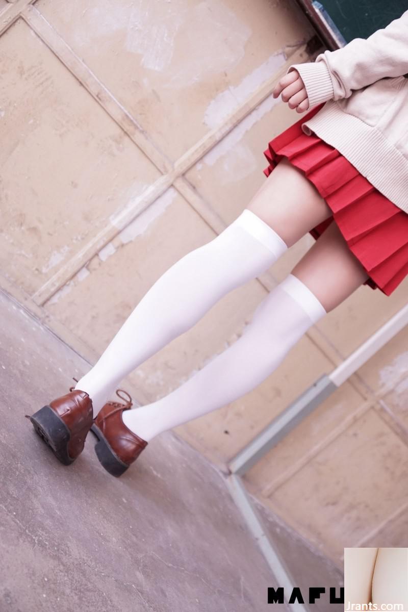 (Mafuuu) Lolita Shenli Board True Winter Klassenzimmer rotes Wasser K Sir Simpan Socken (112p)