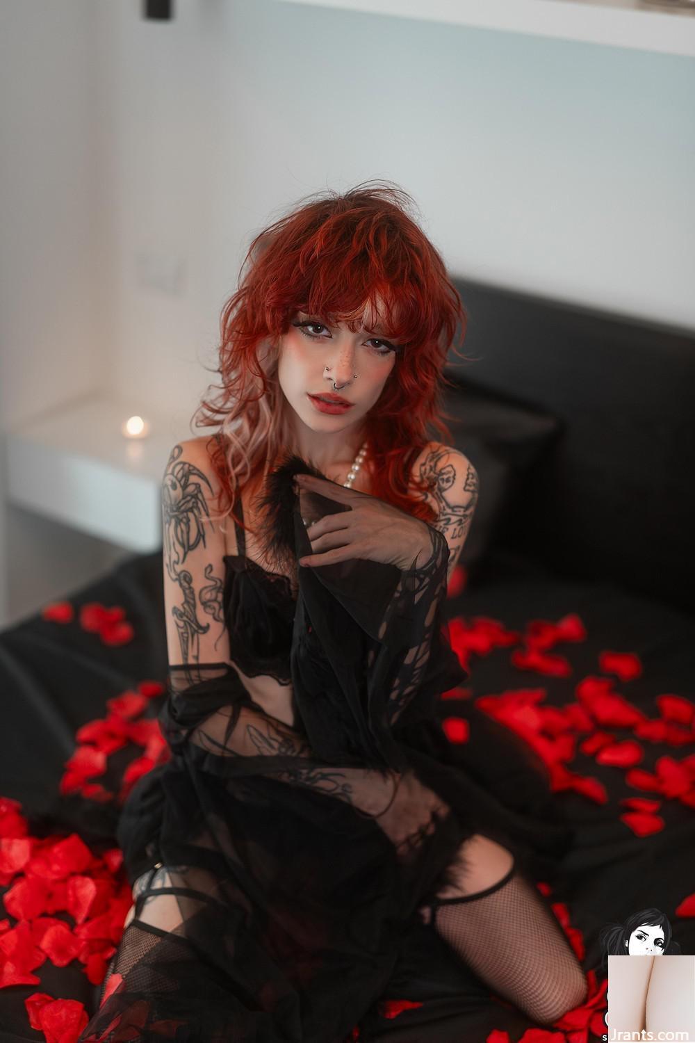 (Suicide Girls) 20. Januar 2025 -Catfois -Reißzähne und Rosen (48p)