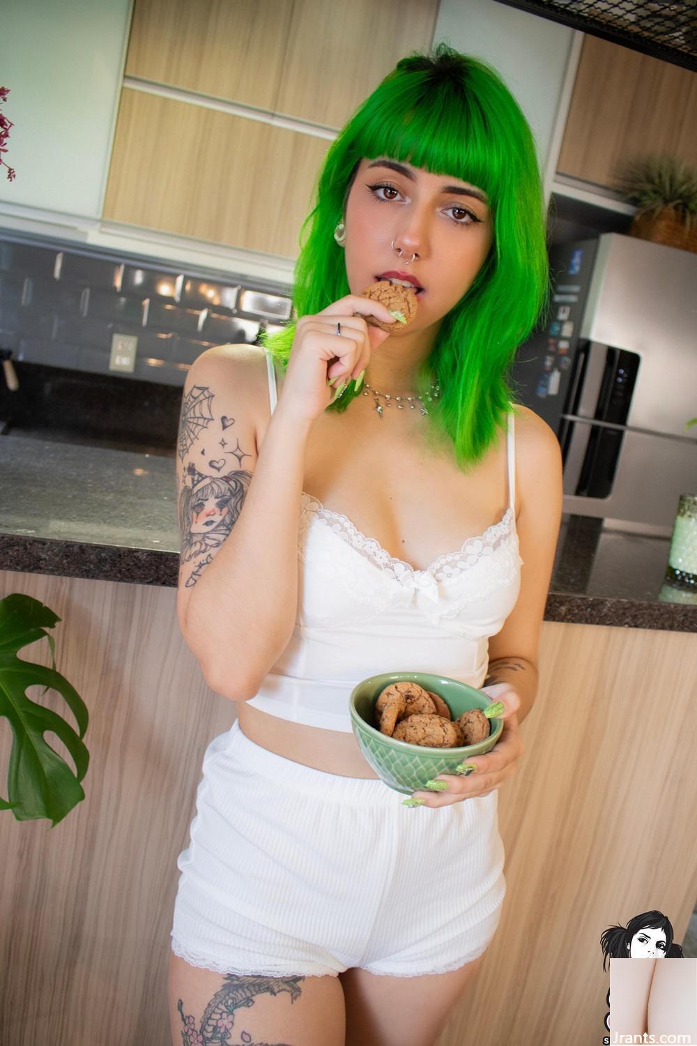 (Suicide Girls) 25 de enero de 2025 -Akemiangel -Nuestro dulce desayuno (54p)