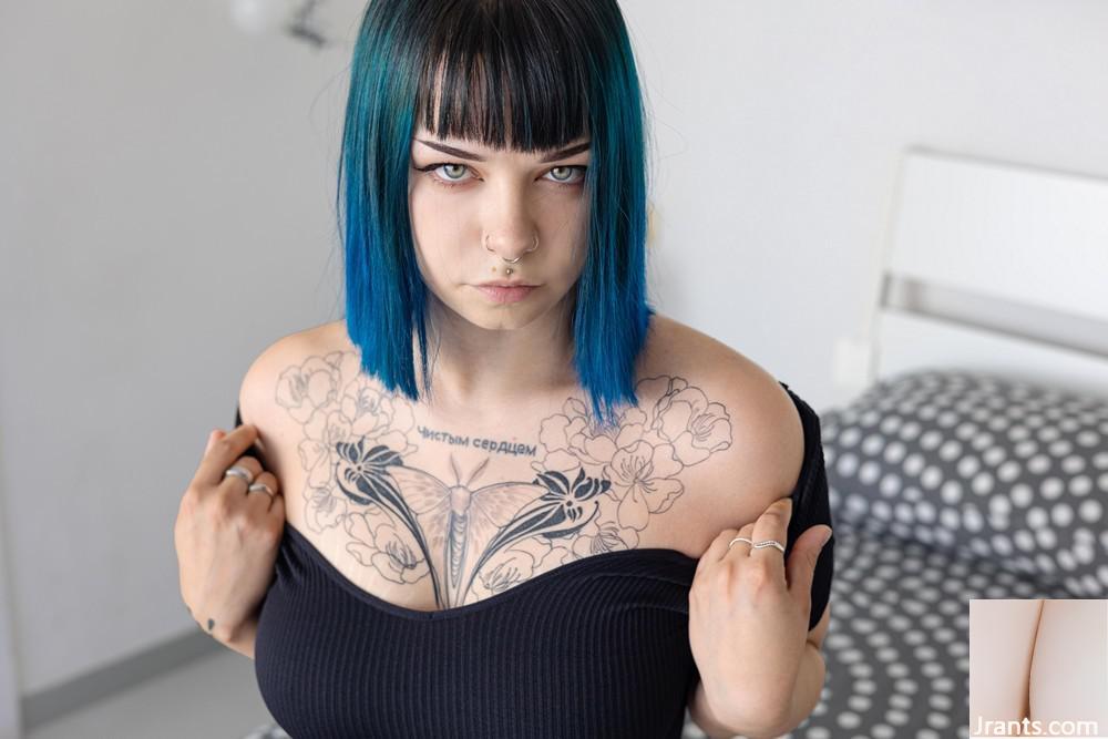 Suicide Girls) 26 janvier 2025-Psychocat -Shades de bleu (56p)