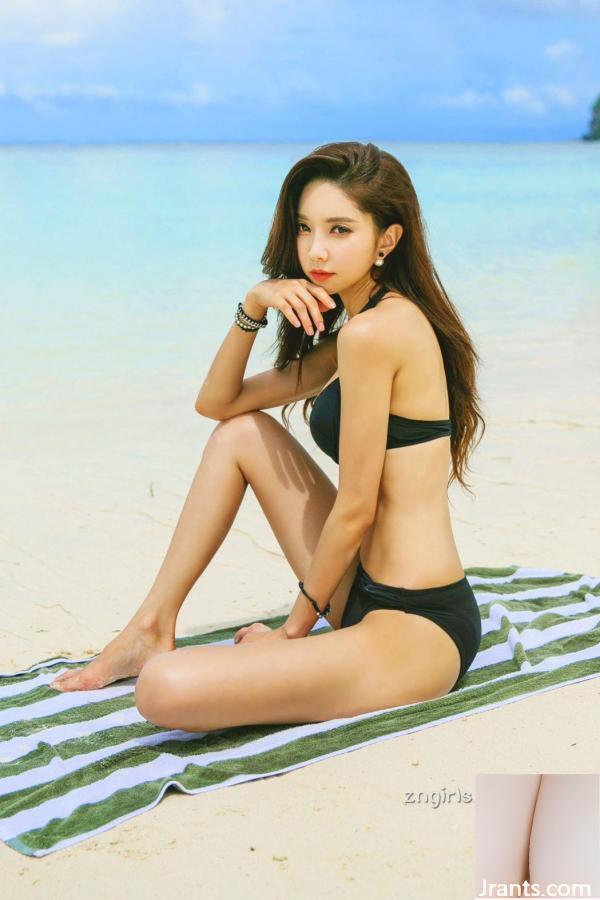 آلبوم عکس Park Soo-Yeon-Swimsuit 5 (100p)