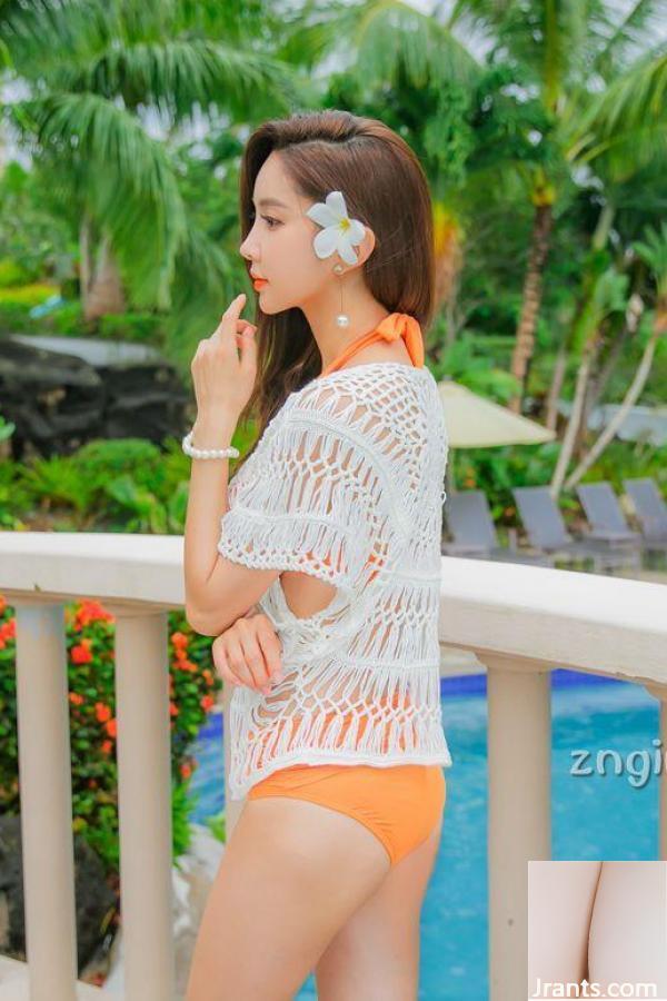 Park Soo-Yeon-SwimSuit Photo Album Four (100p)