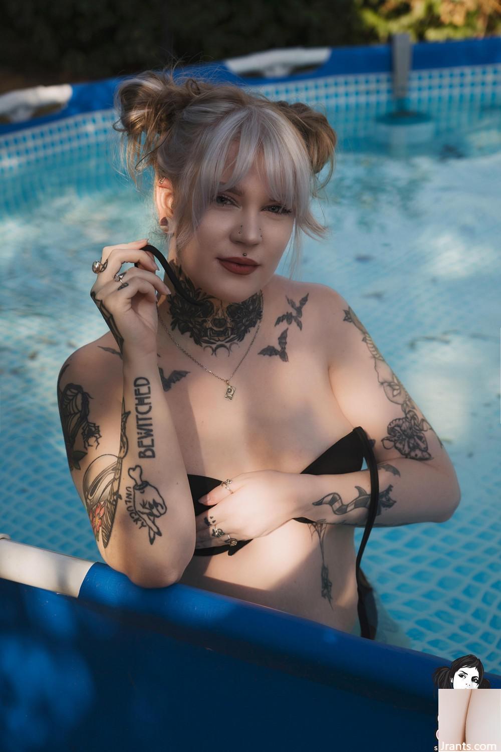 (Suicide Girls) 26. Januar Rayneday &#8211; Typ Sweet (45p)