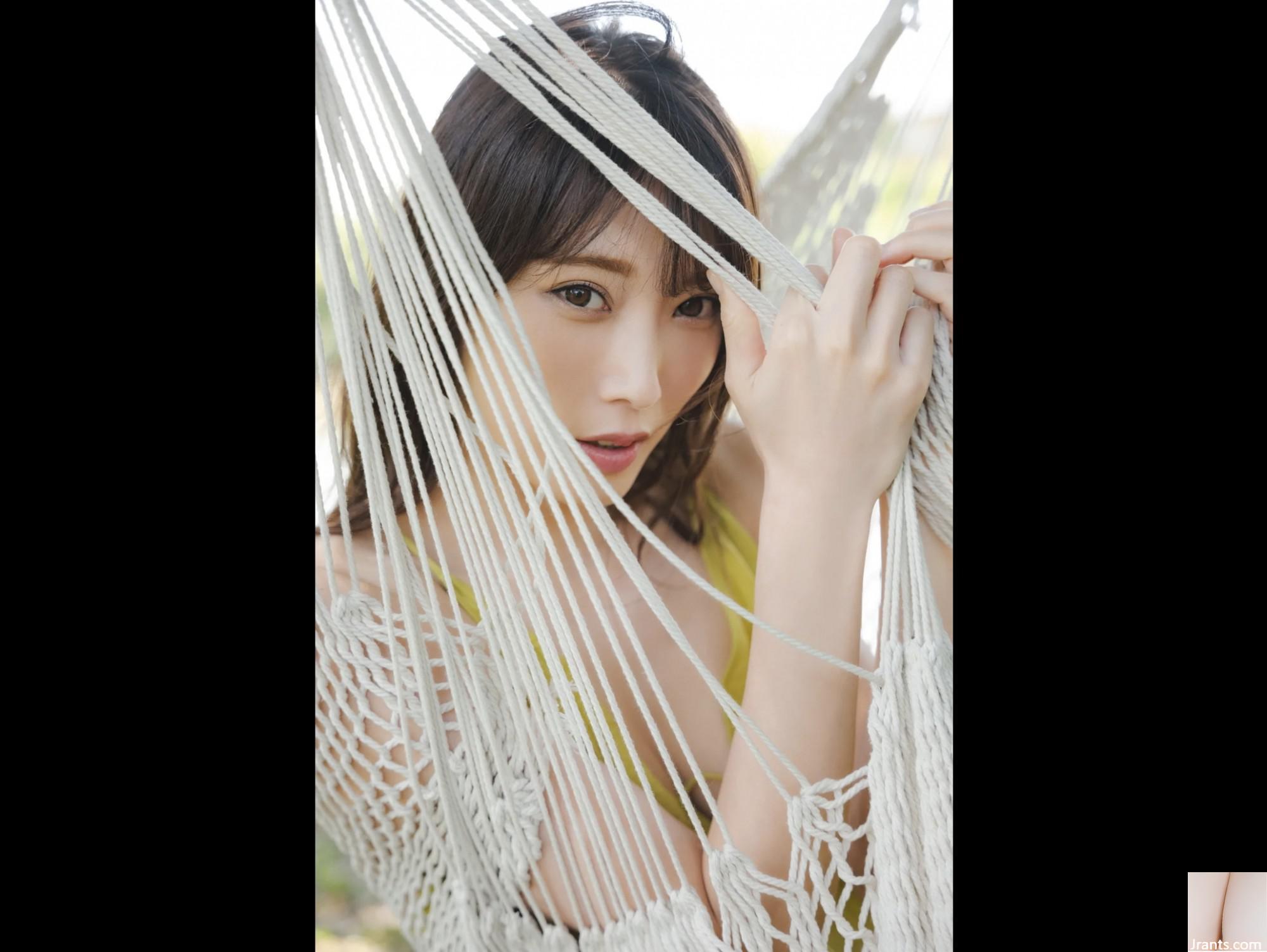 Akai Saki&#8217;s &#8220;Gracia All Onleseded edition vol.1&#8221; (71p)