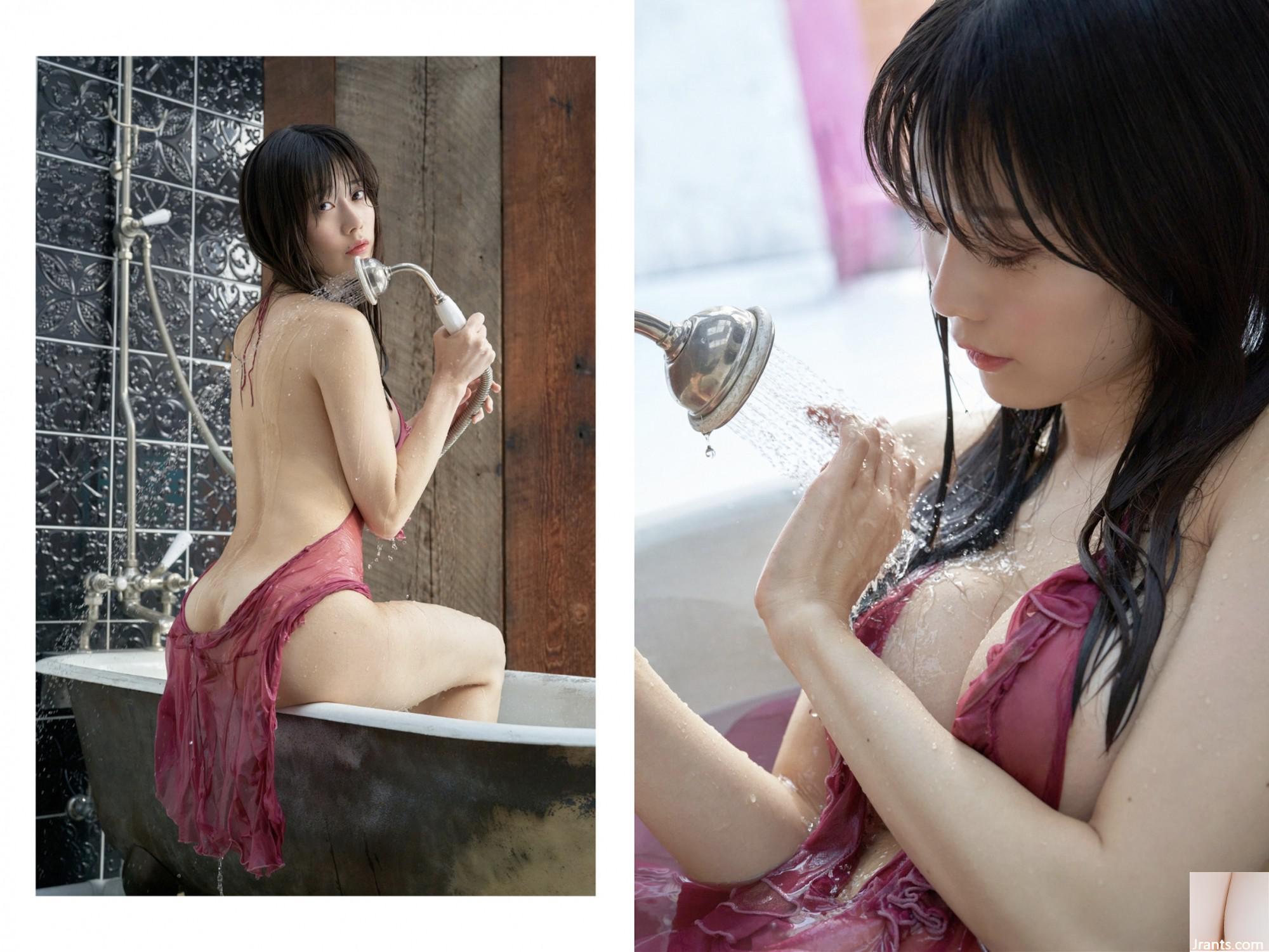 Momosato Rea Gravure Photo Collection Peach Fizz (64p)