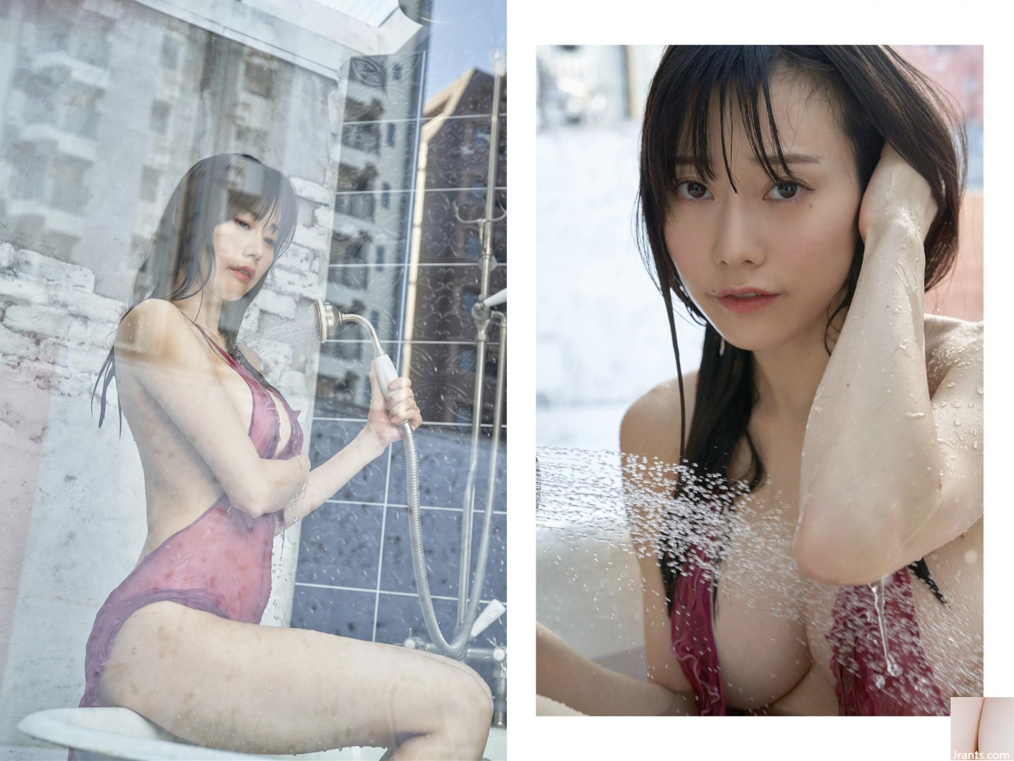 Momosato Rea Gravure Photo Collection Peach Fizz (64p)