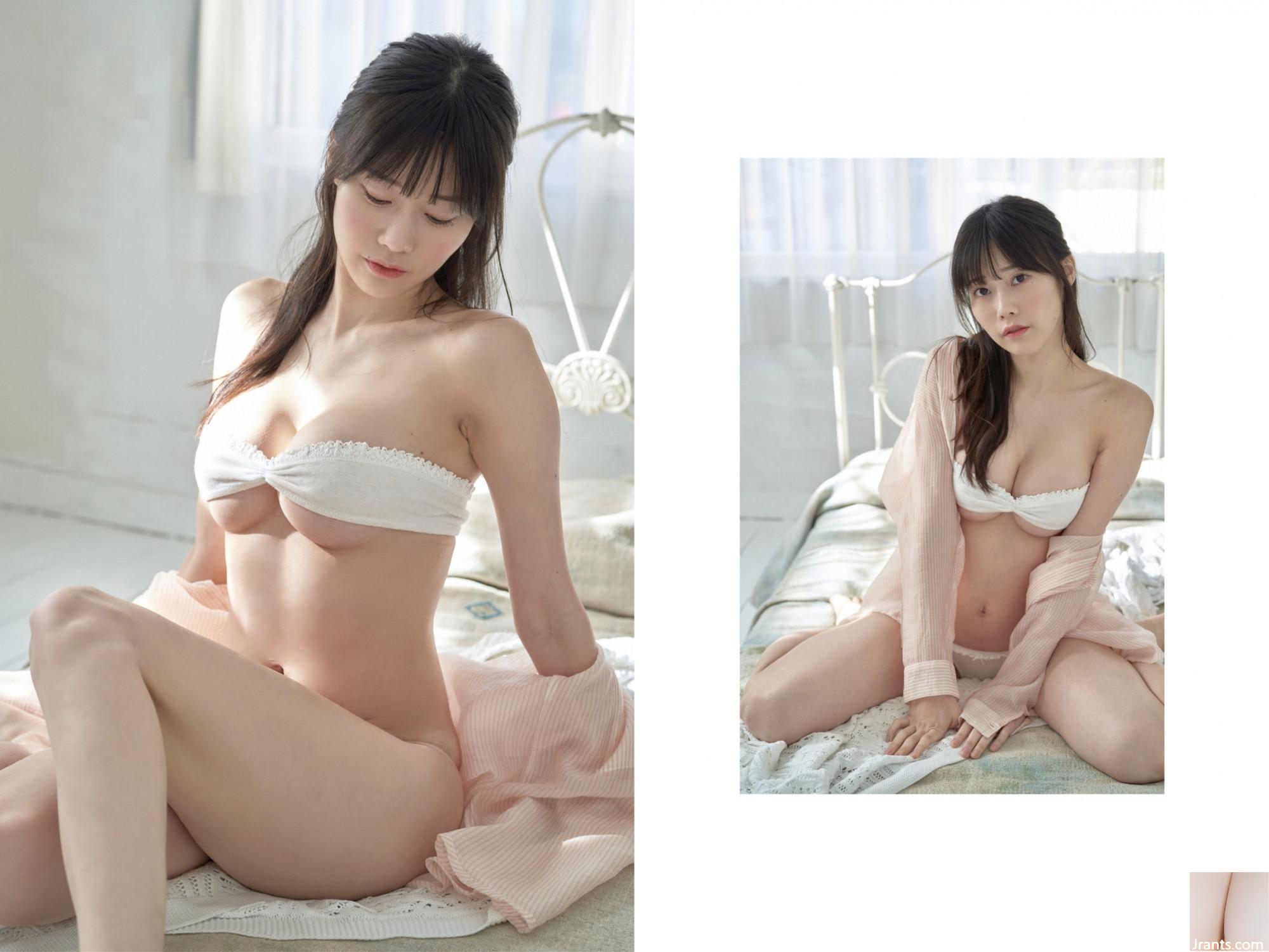 Momosato Rea Gravure Photo Collection Peach Fizz (64p)