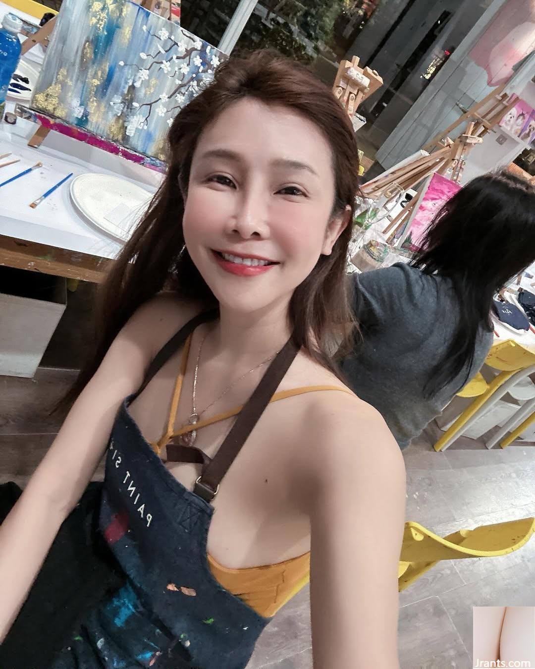 Deep V Cleavage &#8220;National Little Re Jie Lin&#8221; سینه برفی ناز واقعاً ناپسند است (31p)