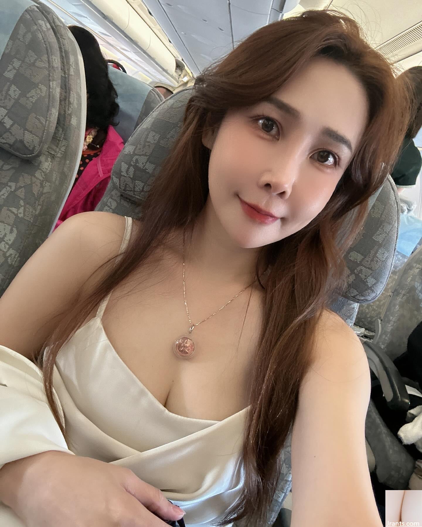 Deep V Cleavage &#8220;National Little Re Jie Lin&#8221; سینه برفی ناز واقعاً ناپسند است (31p)