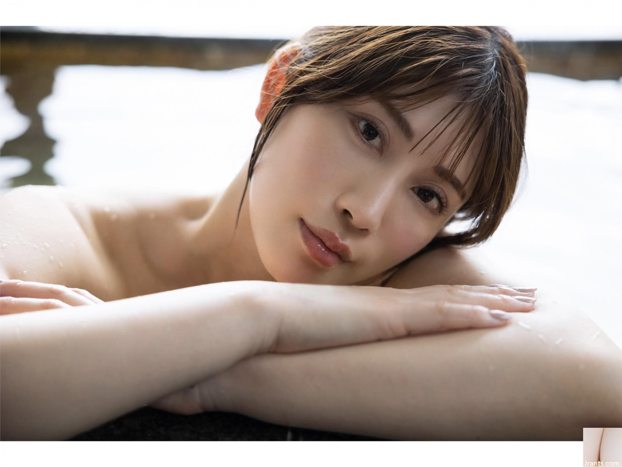 Kohinata Ikumi Mata-Do Photo Collection &#8220;Beautiful Person&#8221;(70p)