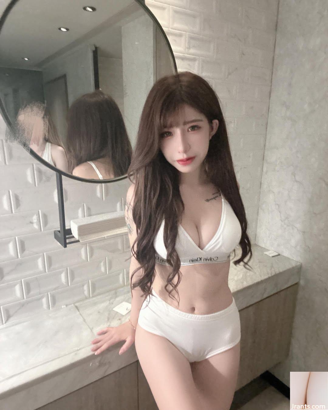 &#8220;Mina 민아&#8221;는 달콤한 얼굴 특징과 훌륭한 외관이있는 자랑스러운 인물을 가지고 있습니다! 너무 맛있는 (40p) (