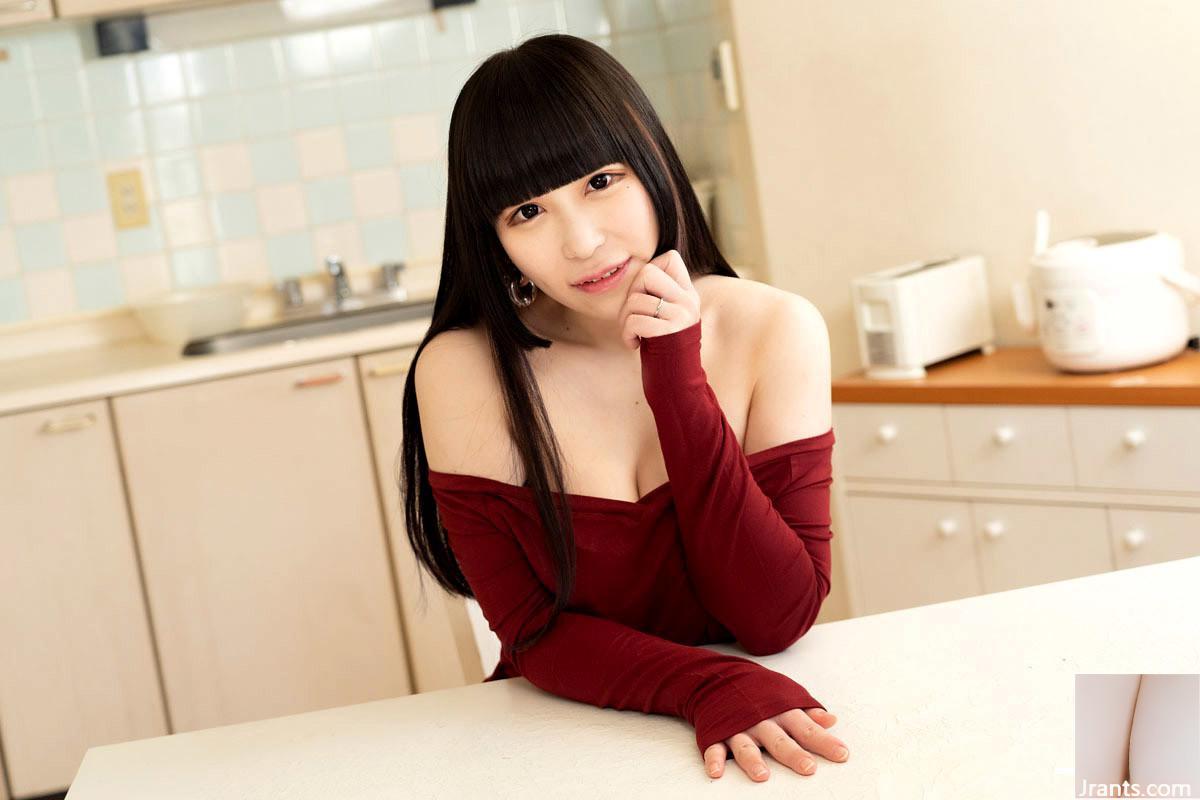 &#8220;Shiraishi Ayano&#8221;Amazing Housewives (33p)