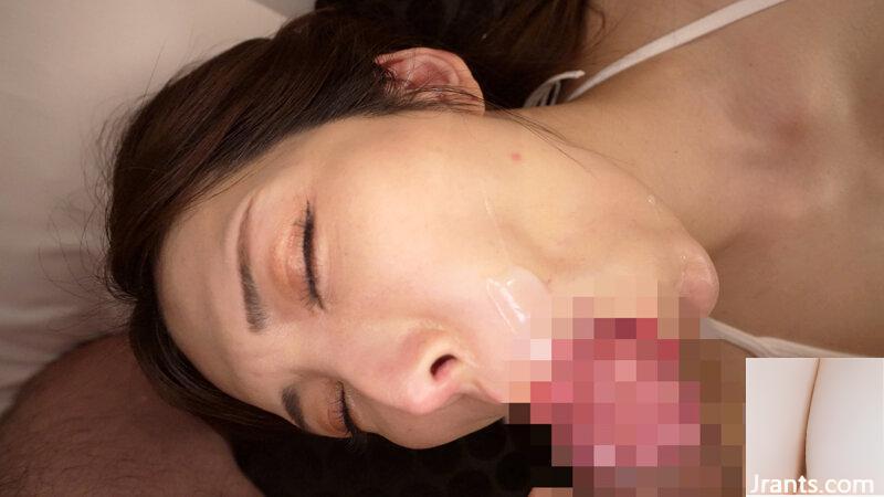 Ikeda Ayami: I suoi capezzoli sono rivelati senza reggiseno! Data di gioco vergognosa con una donna matura divorziata Ikeda Ayami (21p)