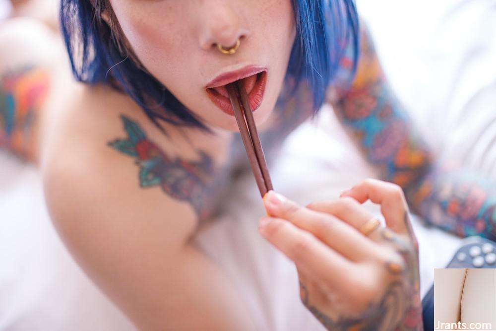 SuicideGirls আইয়ু -উনসচেডুলেড ছুটির দিন -এক্স 59 -জানুয়ারী 02 2025