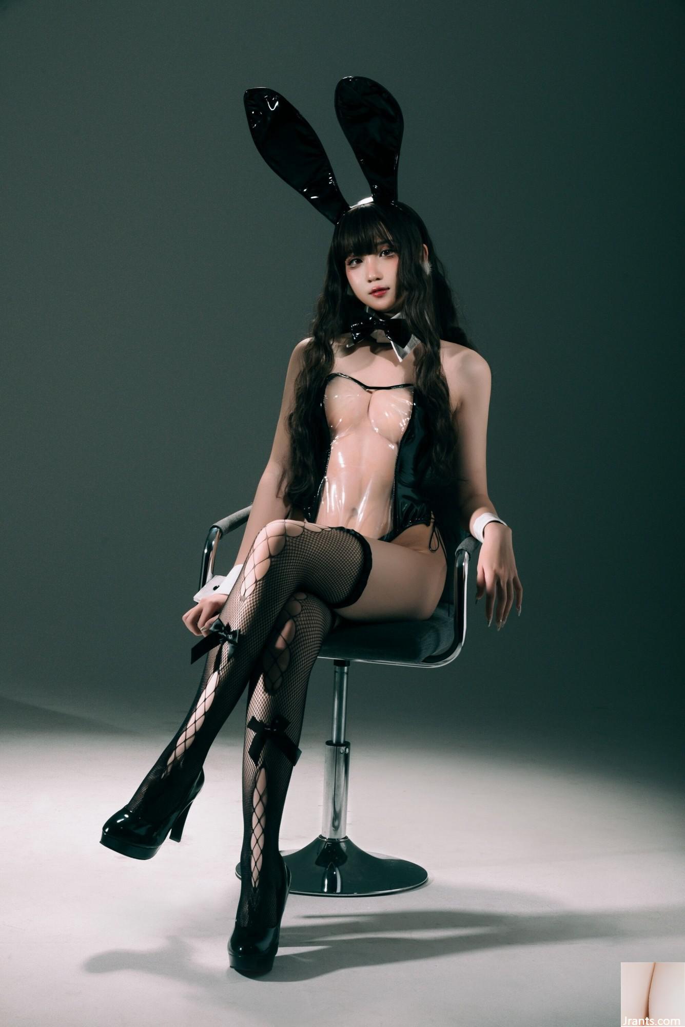 (Coleção na Internet) Garota do bem -estar Vastaya Lagish &#8220;Transparent Bunny Girl&#8221; VIP Exclusive (35p)