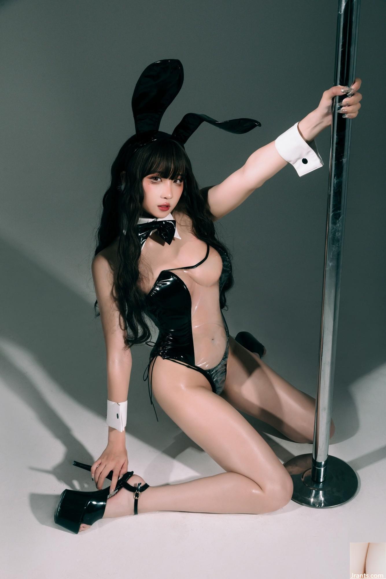 (Coleção na Internet) Garota do bem -estar Vastaya Lagish &#8220;Transparent Bunny Girl&#8221; VIP Exclusive (35p)