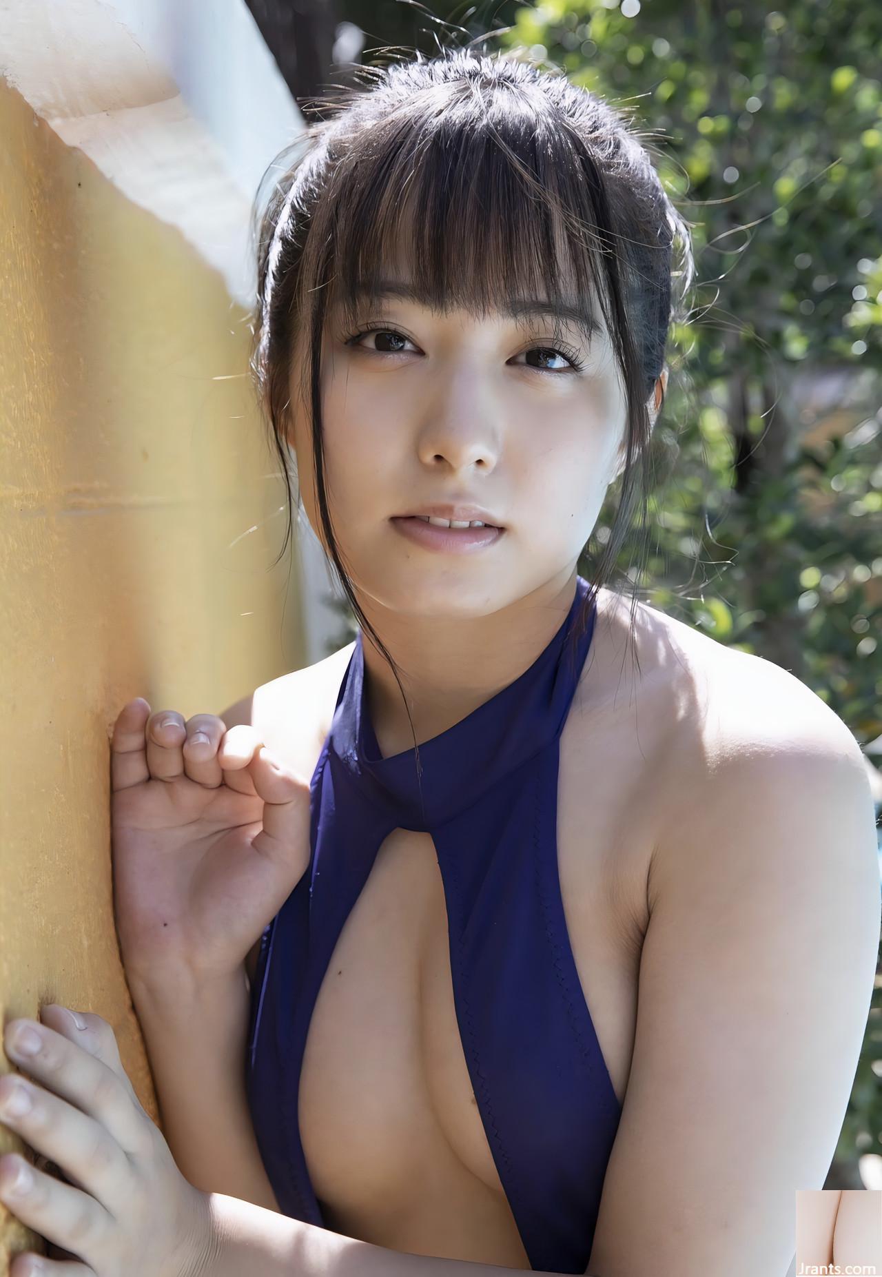 (Miri Maeda) Tout le monde admire la figure ultime (34p)