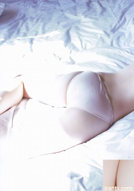 奧か ur ず (Photobook) Kazuyama-Aikagi (2020-07-10) (108p)