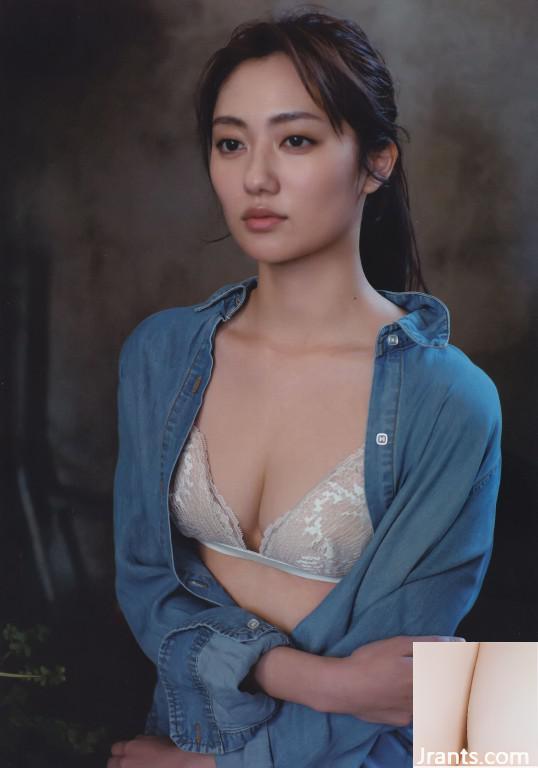 奧か ur ず (Photobook) Kazuyama-Aikagi (2020-07-10) (108p)