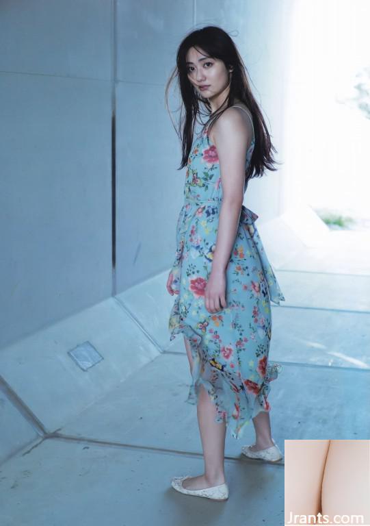 奧か ur ず (Photobook) Kazuyama-Aikagi (2020-07-10) (108p)