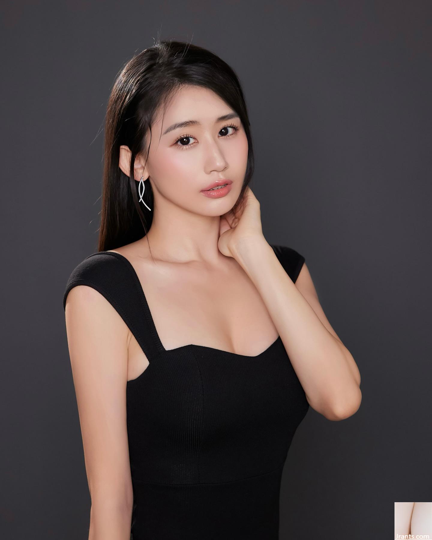 Kaki yang indah dan sosok cantik &#8220;Carina&#8221; memiliki kombinasi sempurna antara keanggunan dan pesona! (16p)