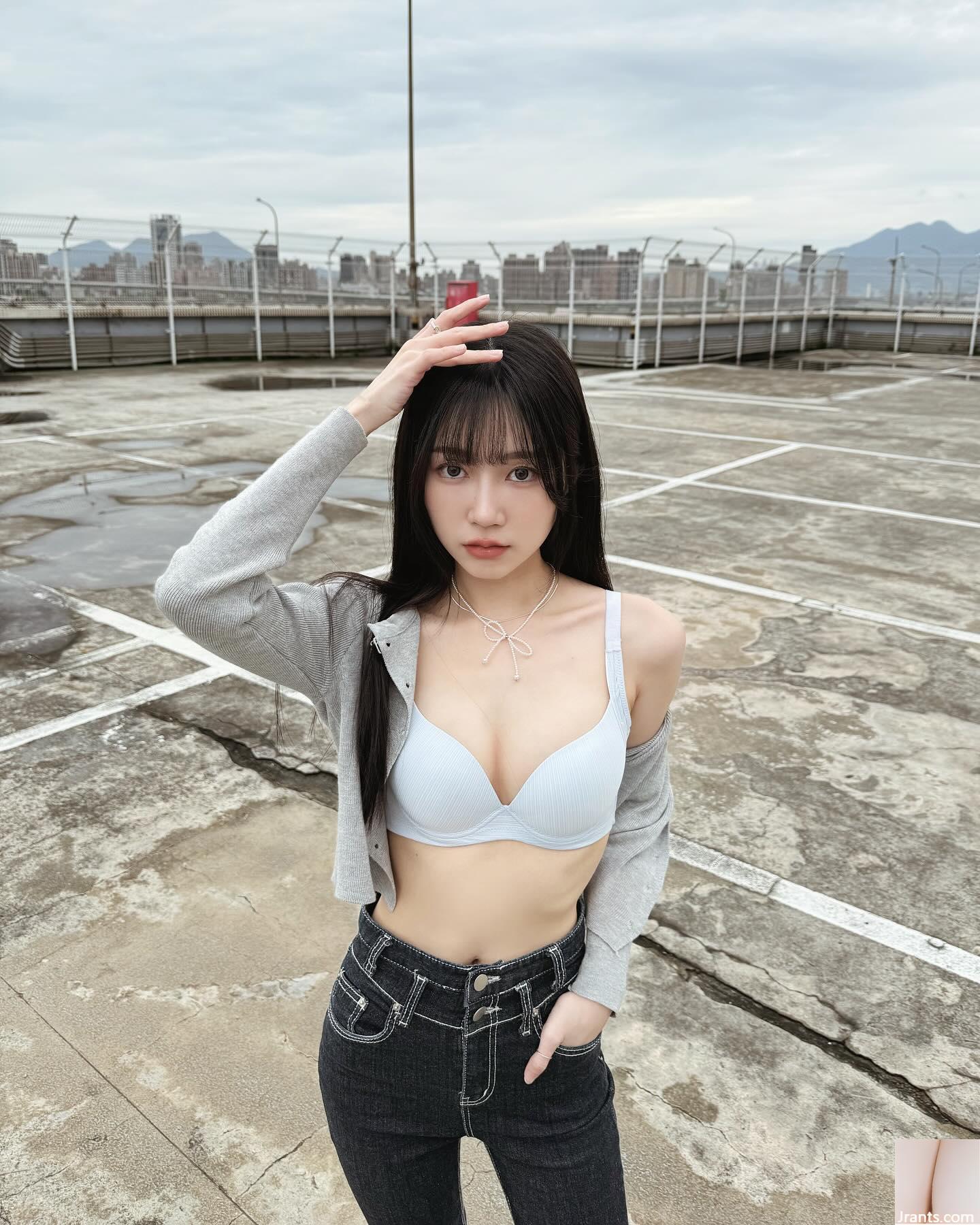 O corpo de pele clara &#8220;Going&#8221; é uma linda deusa com sorriso invencível e derrete seu coração (16p)