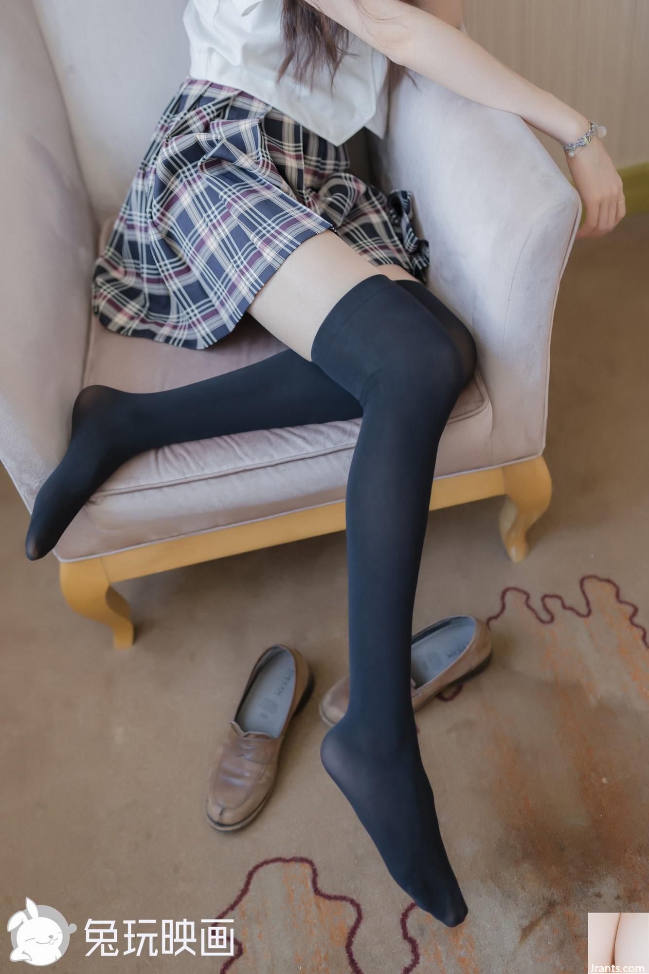 (Rabbit Play Movie) &#8211; Student Skirt Black Stockings Absolute Field (40p)