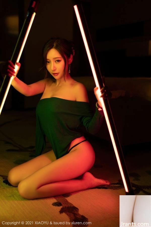 Affascinante dea Wang Xinyao Neon Visual Feast (81p)