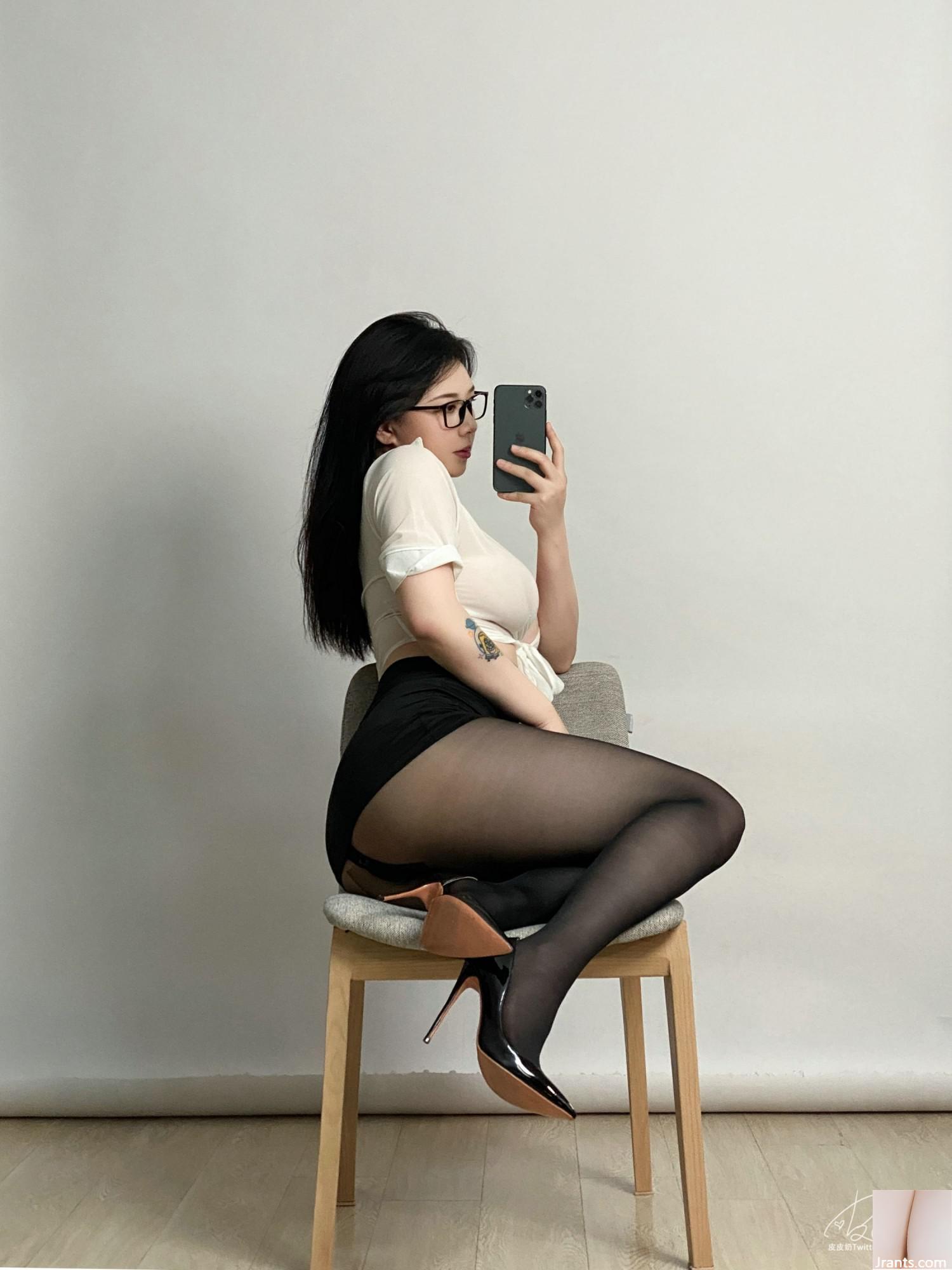 (Collezione online)  Welfare Girl PIPI Milk è così carino (esclusiva VIP &#8220;OL Black Silk&#8221; (40p)