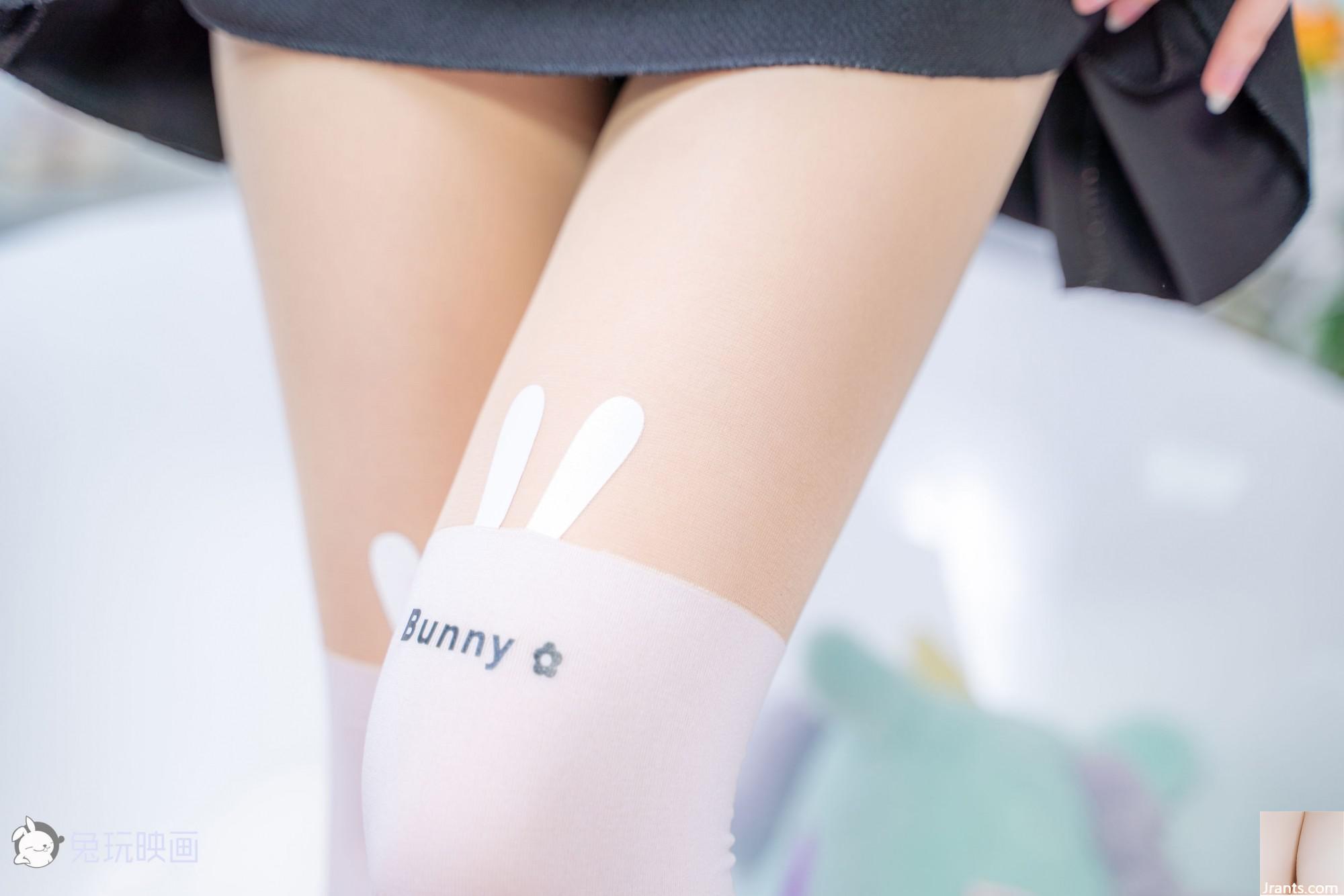 (Rabbit Plays With Movies) &#8211; Sexy Than Cute Rabbit Socks (46p)