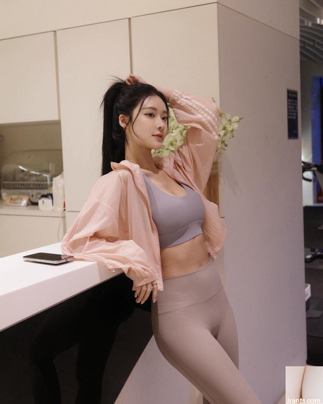 &#8220;Doris_yang&#8221; payudara top-notch dan penampilan lembut menggemaskan (23p)