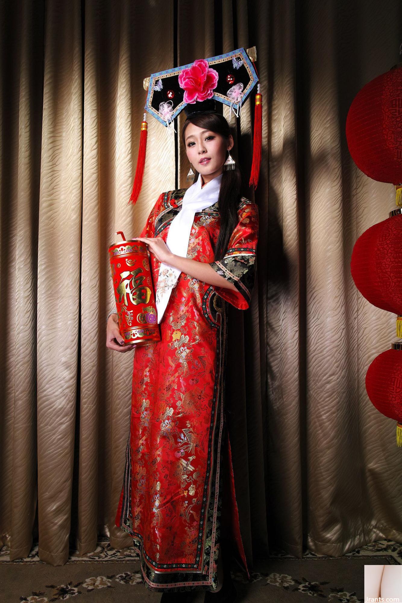 Winnie Xiaoxue dan Xiaoyu &#8220;Salam Tahun Baru untuk Putri Zhen Huan&#8221; (59p)