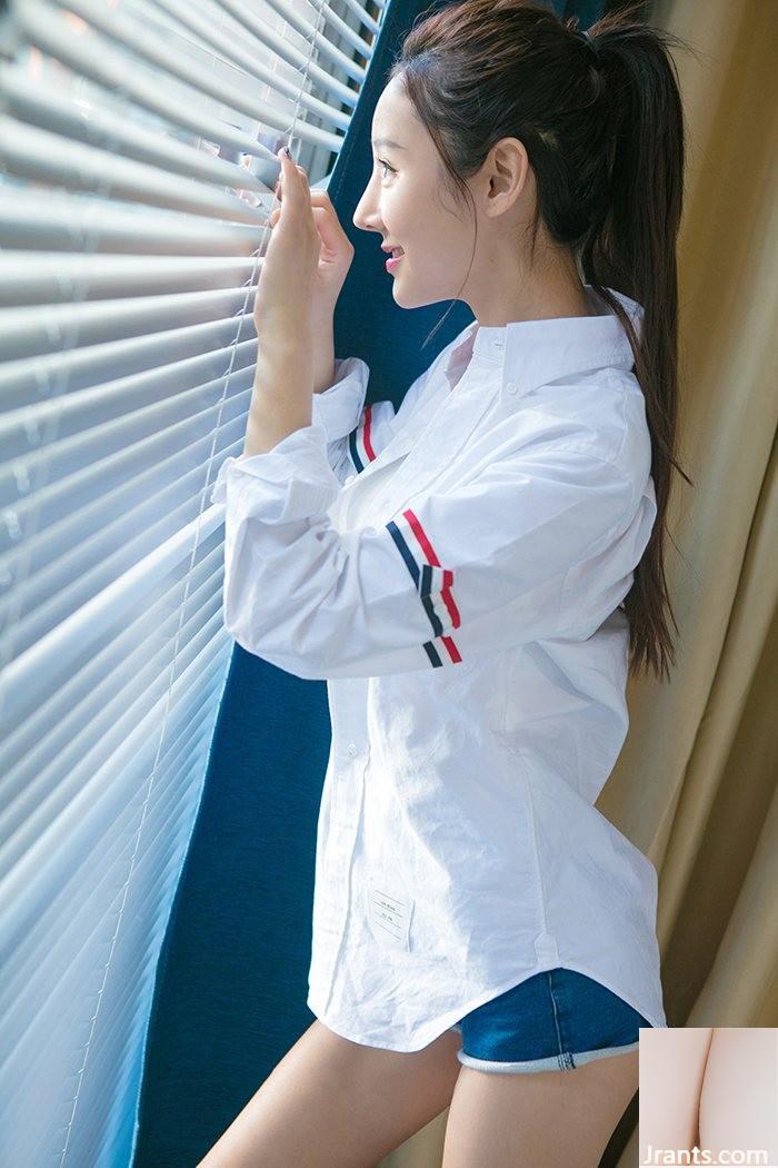 아름다운 소녀 Tian Muer는 달콤하고 매력적인 피부와 달콤한 어깨 (64p)를 가지고 있습니다.