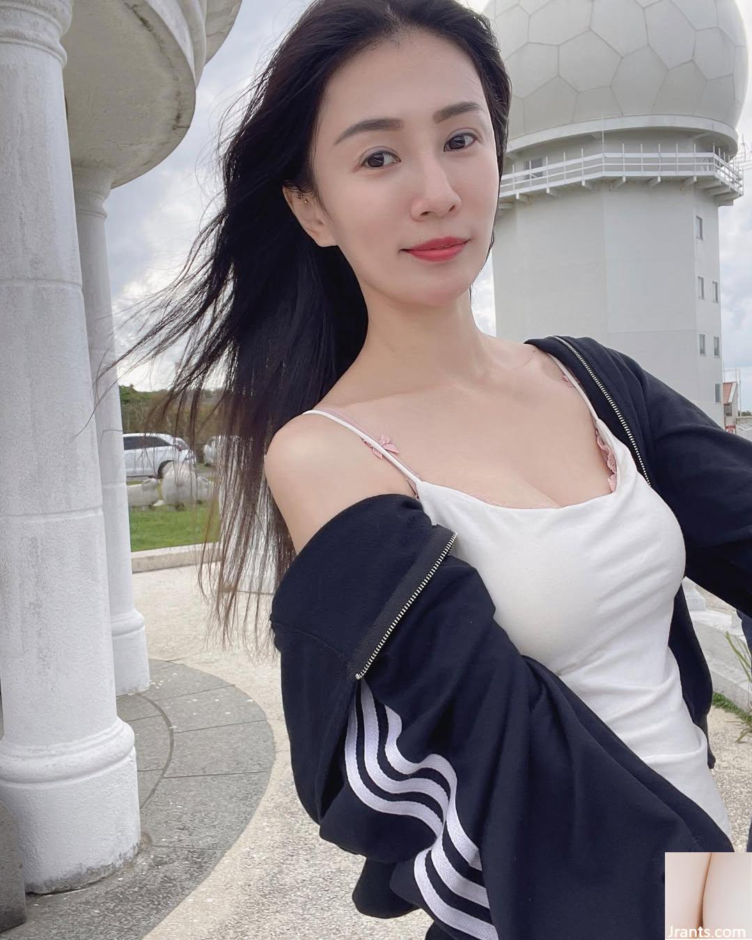 Les fiers doubles pics augmentant « Avery-Wen Feifei » Les grands yeux innocents sont déchirants (23p)