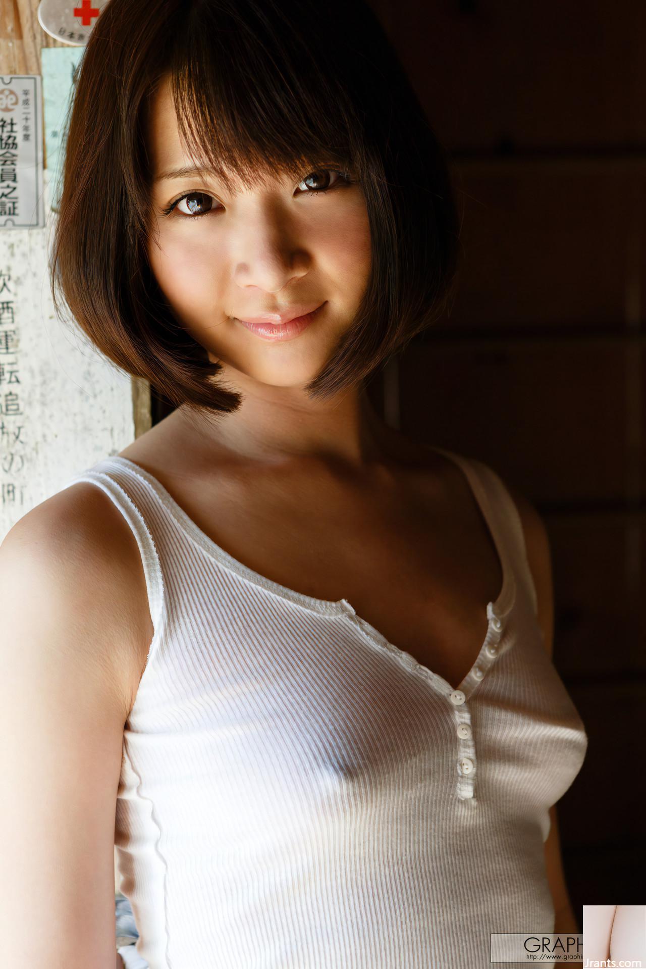 (Kanya Yui) شخصية مستديرة وبيضاء تجعل الناس معجبون دون وعي (33p)