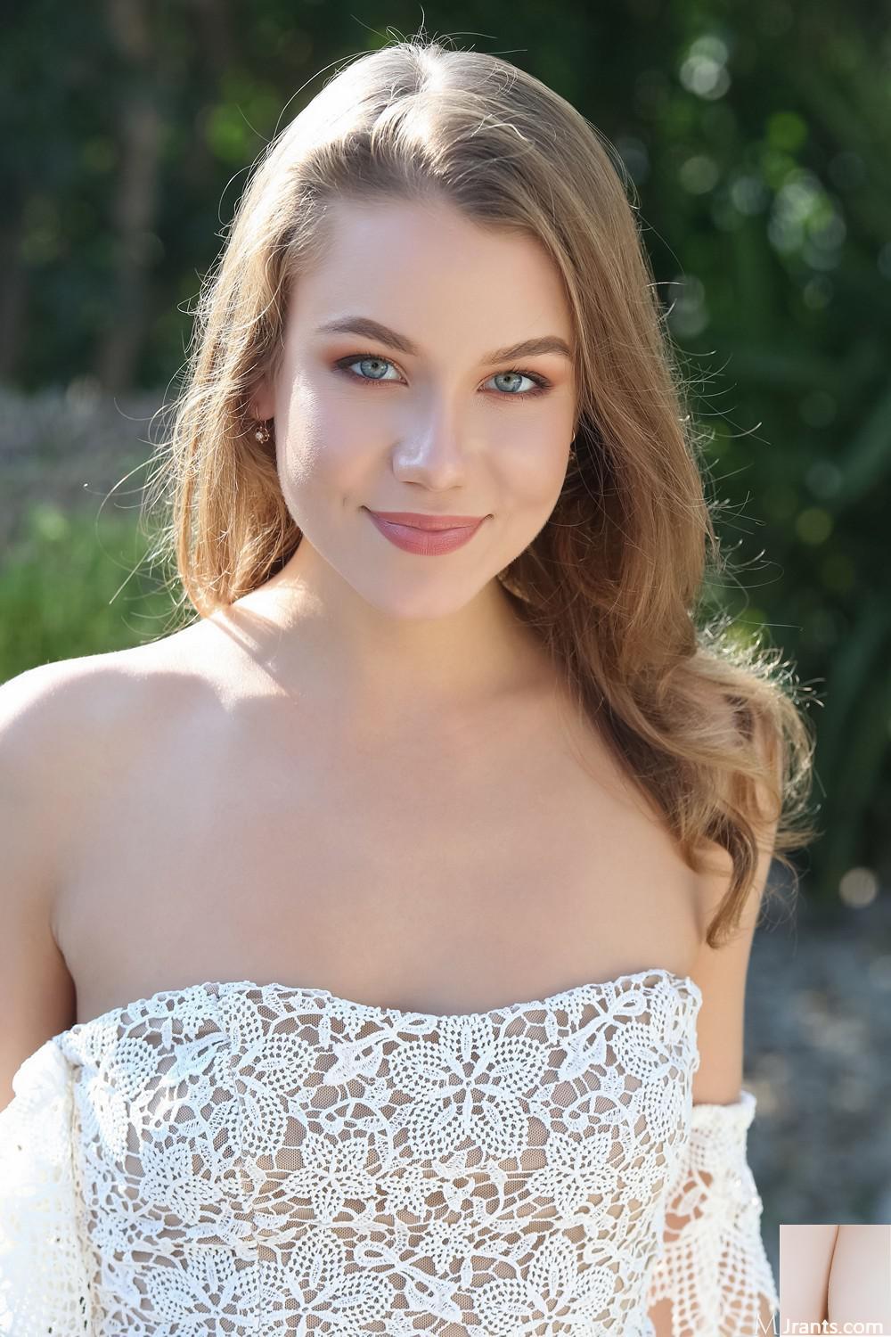 (MetArt) 2025 년 3 월 12 일 &#8211; Lila Nova &#8211; Garden Delight (128p)