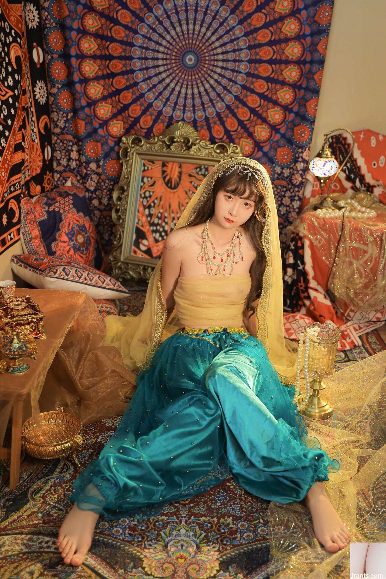 Goldfish Kinngyo &#8220;Princess Jasmine&#8221; (46p)