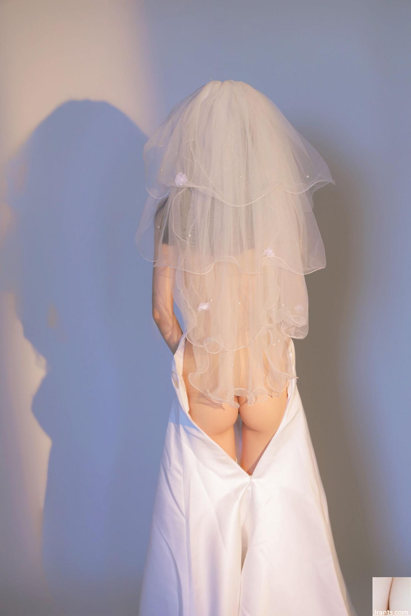 Goldfish Kinngyo &#8220;Your Bride&#8221; (56p)