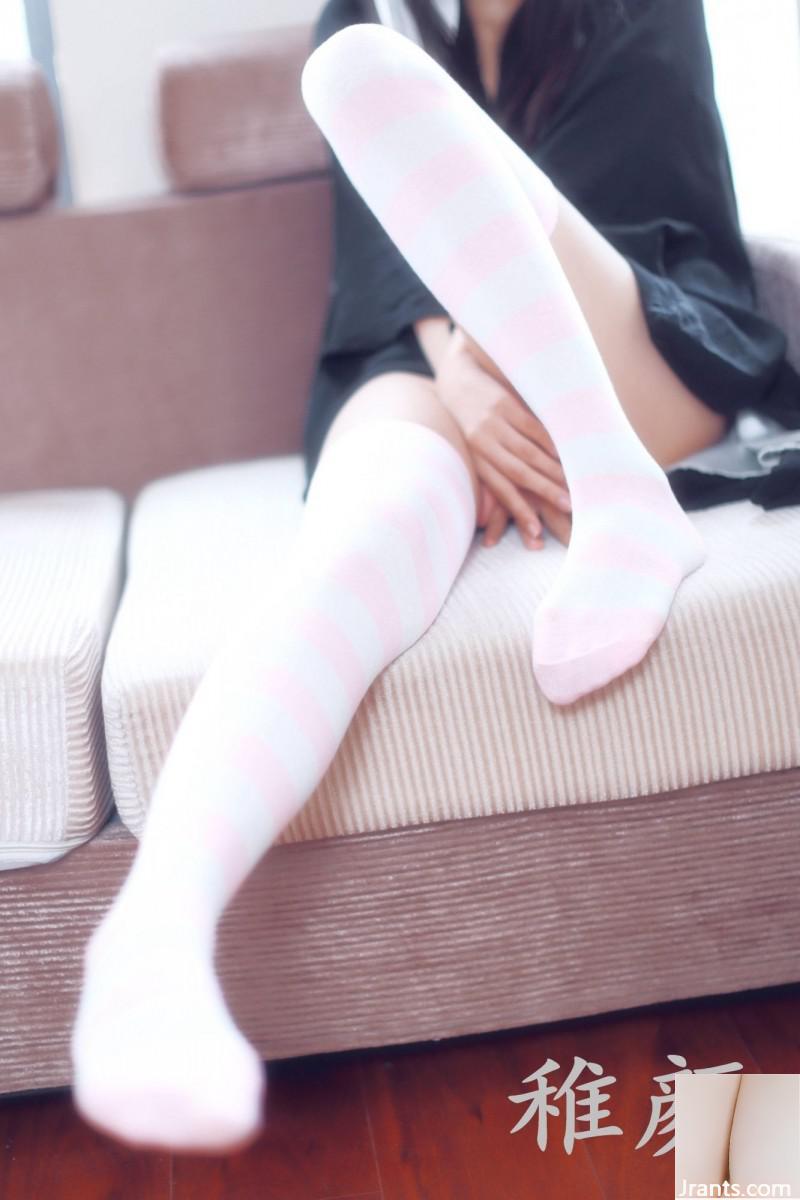 (Celebridade da Internet) Weibo Young Girl com um rosto infantil 2-5 (62p)