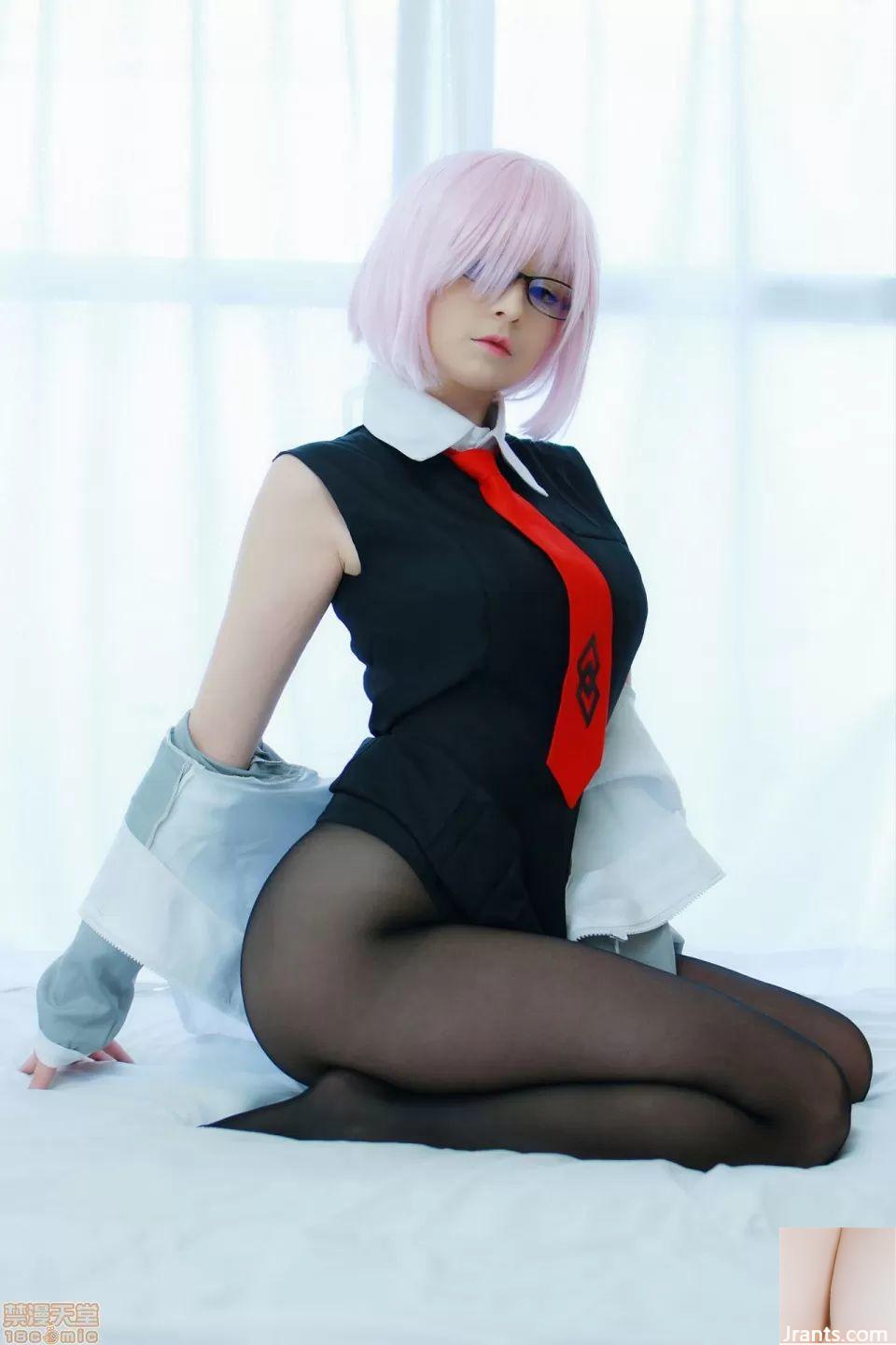 Mashu Kyrielight Cosplay tarafından Hidori Rose (Siyah) (58p)