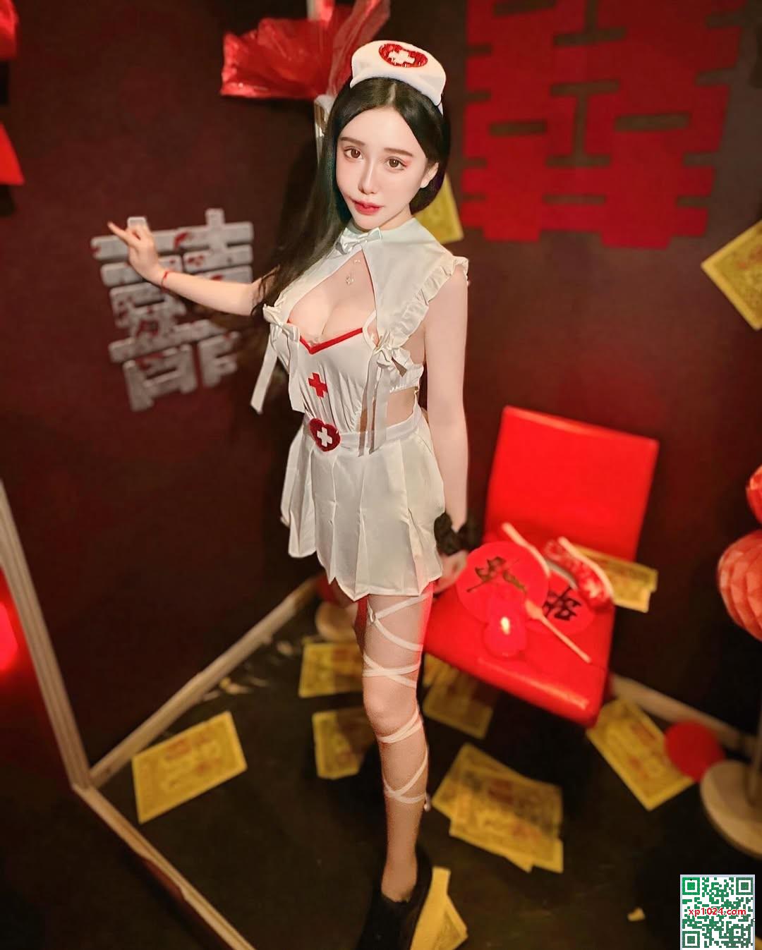 Une belle fille avec une figure de premier ordre « Miki_miki » (21p)
