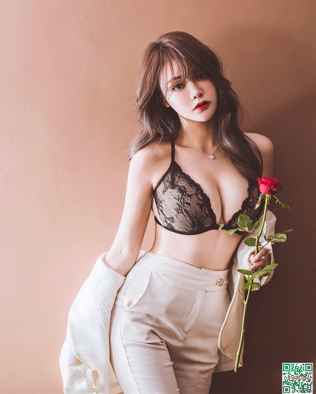 « Sun Huitong Candy » a une endurance forte et de belles photos pour réconforter le corps et l&rsquo;esprit (22p)