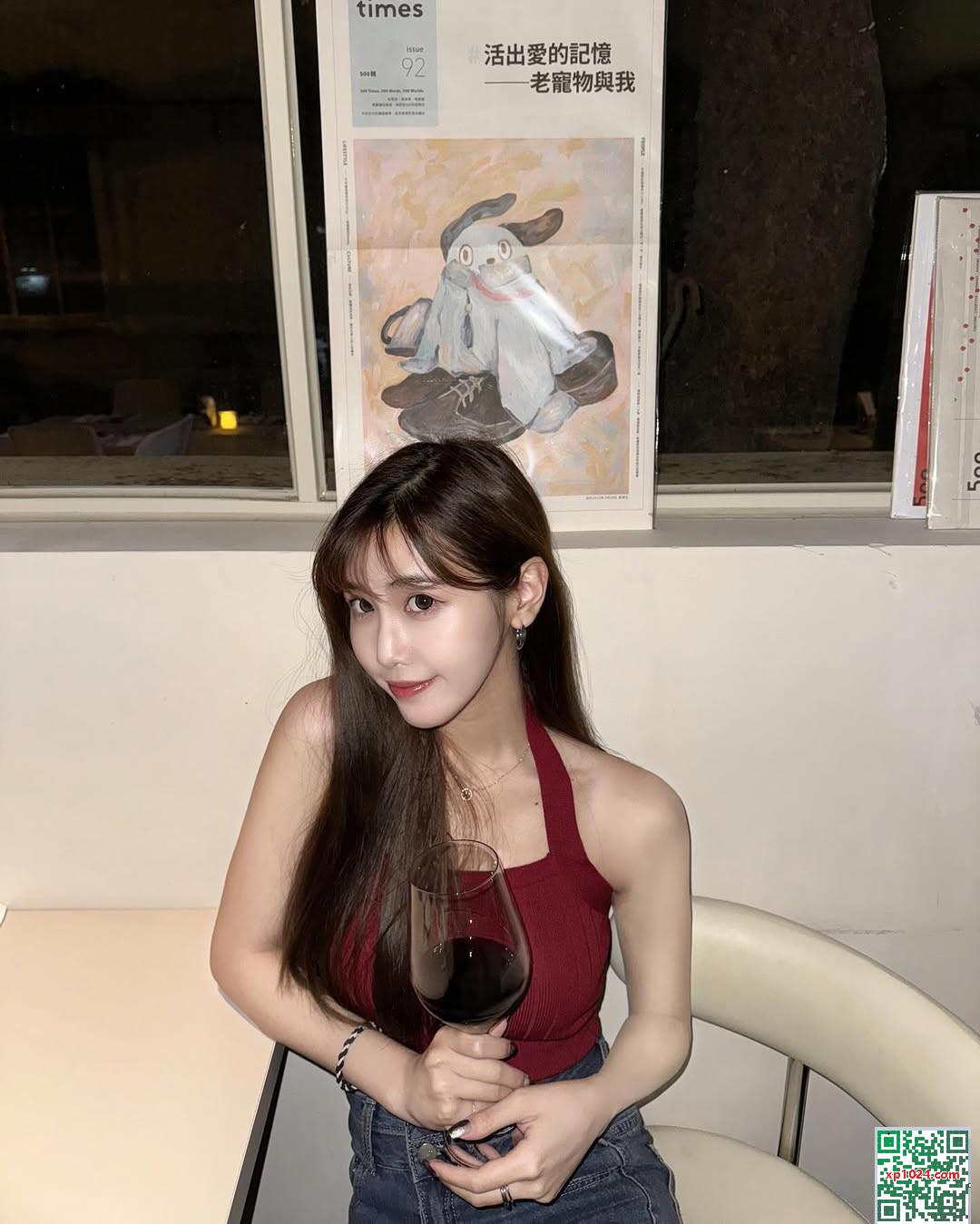 « Ni Zihan » ne peut pas cacher son look sexy, et plus elle a l&rsquo;air, plus elle se met en colère (20p)
