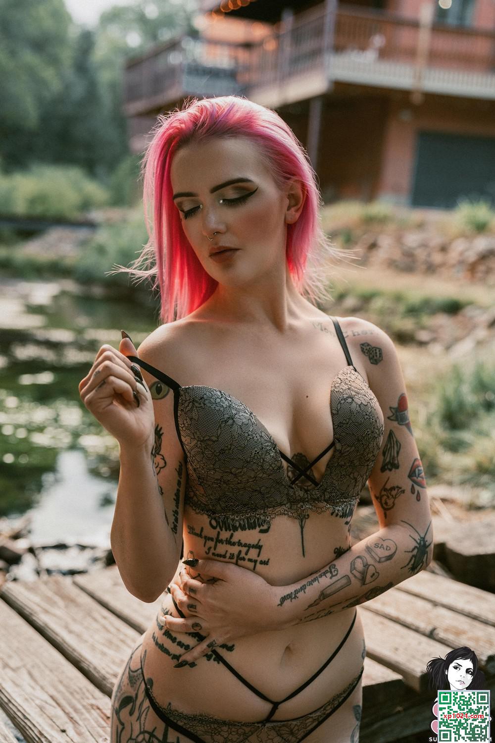 (Suicide Girls) 18 mars 2025 &#8211; Chloehartbreaker &#8211; Naiad (42p)