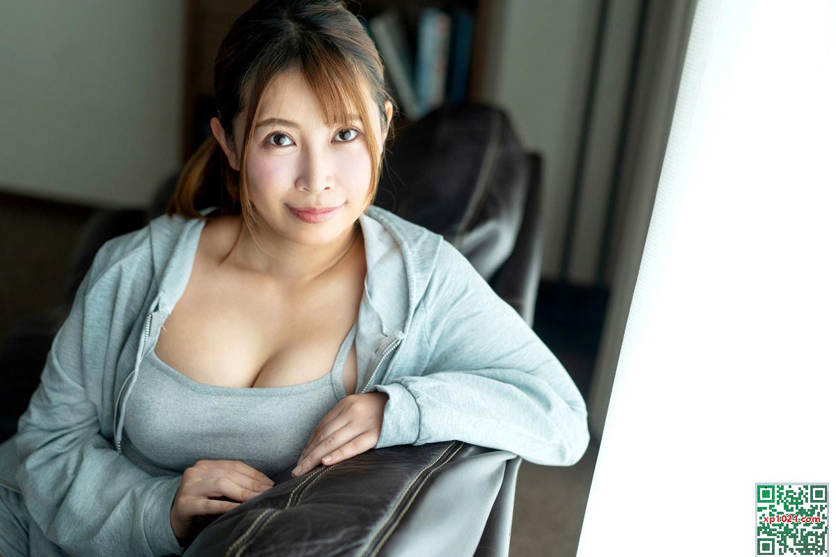 « Haruko Sanada » La meilleure fille a l&rsquo;air attirante (14p)